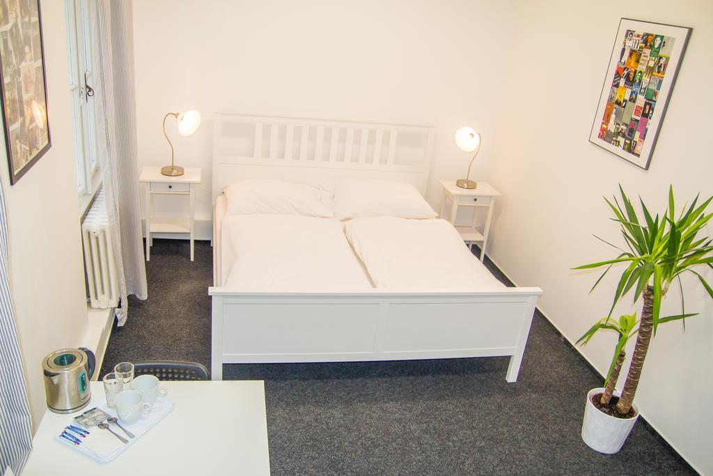 Hostel Franz Kafka Прага Екстериор снимка