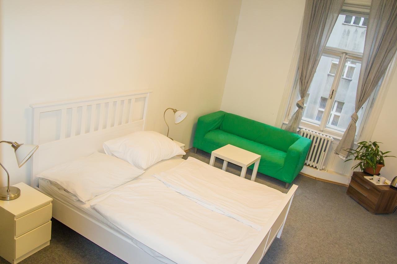 Hostel Franz Kafka Прага Екстериор снимка